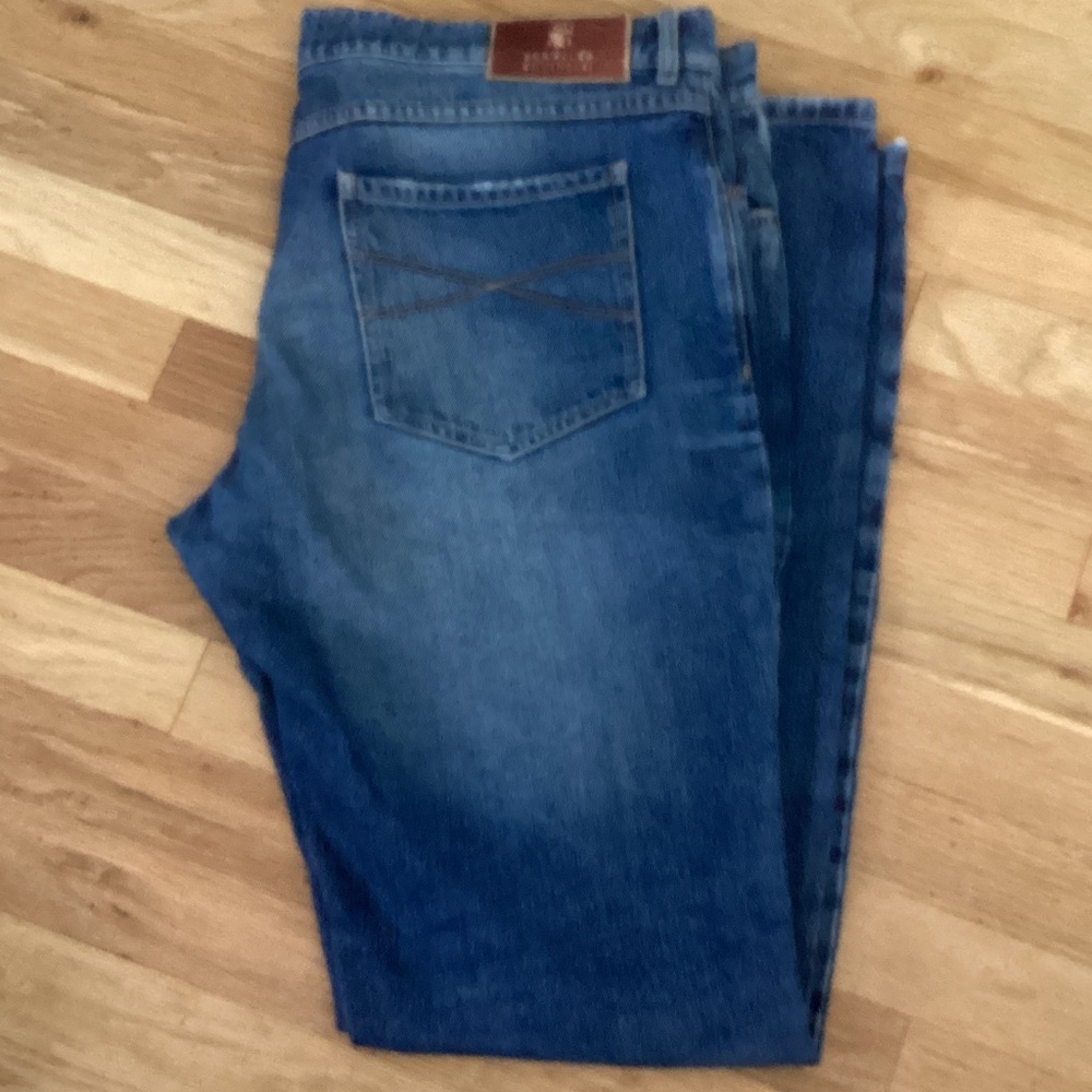 Brunello Cucinelli Men's Blue Relaxed-Fit Jeans. Size 36